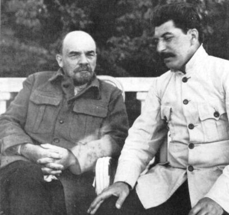 Stalin visiting the ailing Lenin at his dacha in Gorki.