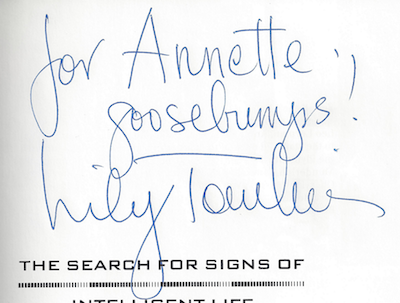 Signature of Lily Tomlin